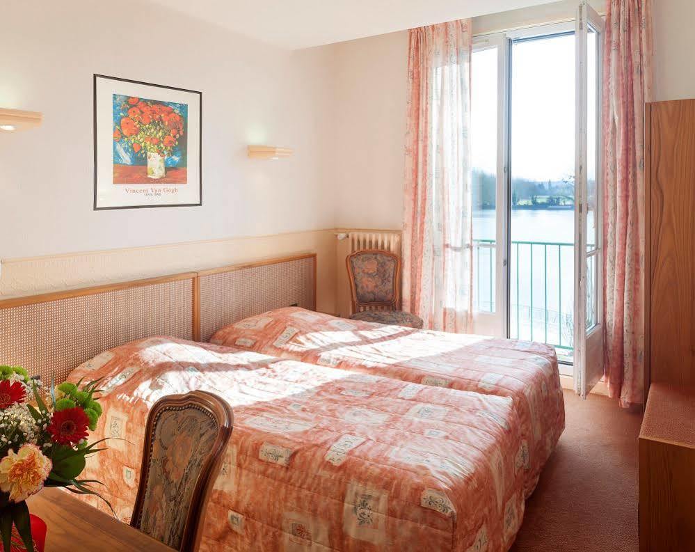 Logis Hotel & Restaurant - Le Normandie Caudebec-en-Caux Εξωτερικό φωτογραφία